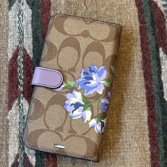 Coach Floral Monogram iPhone XR
Case Wallet - Picture 3 of 7